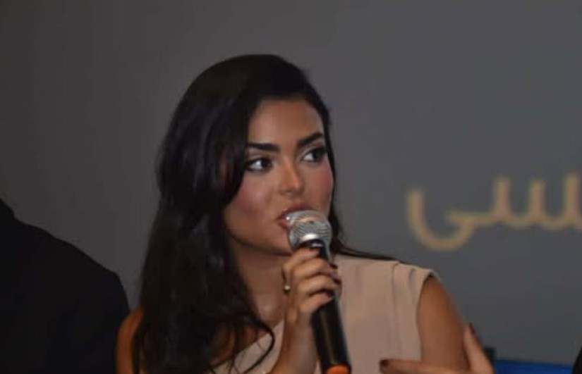 الفنانة أسماء جلال