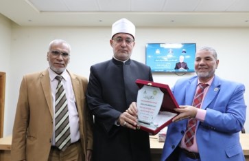 دكتور نظير عياد 