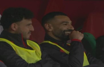 محمد صلاح على الدكة في مباراة مصر وأنجولا 