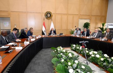 اجتماع وزير الصناعة مع وفد فولكس فاجن