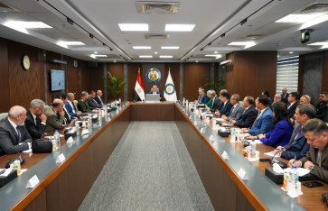 اجتماع وزير البترول مع ممثلى شركات التعدين