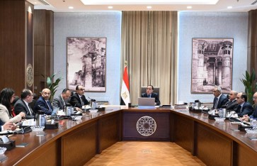 اجتماع متابعة تطوير مشروعات الغزل والنسيج