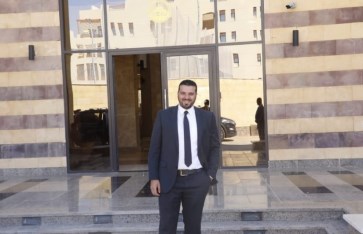 الكاتب مينا غالى