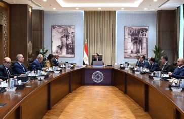 اجتماع رئيس الوزراء مع قيادات الهيئة العربية للتصنيع