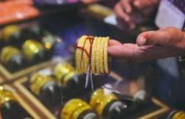 أسعار جرام الذهب في الإمارات اليوم الاثنين 