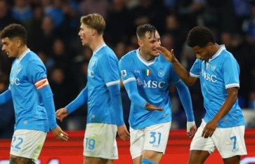 التشكيل المتوقع لنابولي