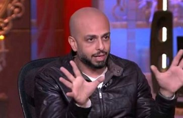  الكاتب أحمد مراد