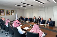 وزير البترول خلال اللقاء 