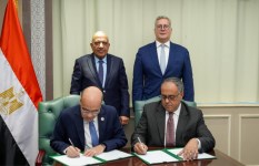 خلال توقيع البروتوكول 