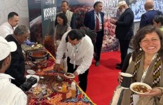 احتفال الوفد المصري بتقديم “الكشري”