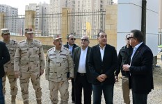 رئيس الوزراء يتفقد مستشفى العاصمة الجديدة