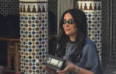  الفنانة مني زكي