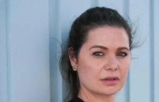 يسرا اللوزي