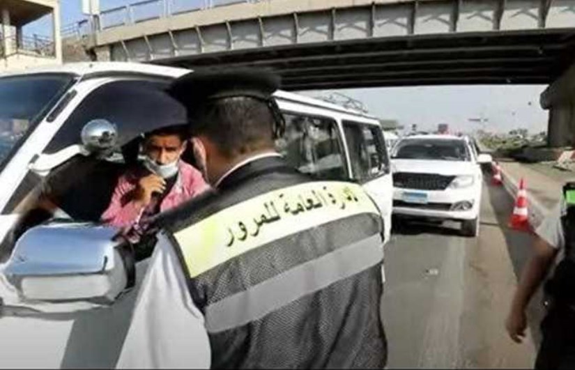 كيفية الاستعلام عن مخالفات المرور برقم اللوحة 2025