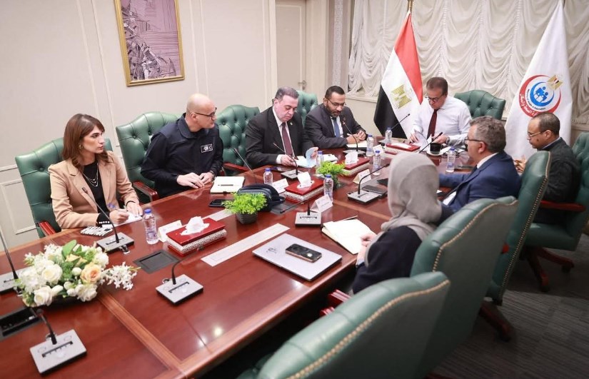 اجتماع وزير الصحة والسكان