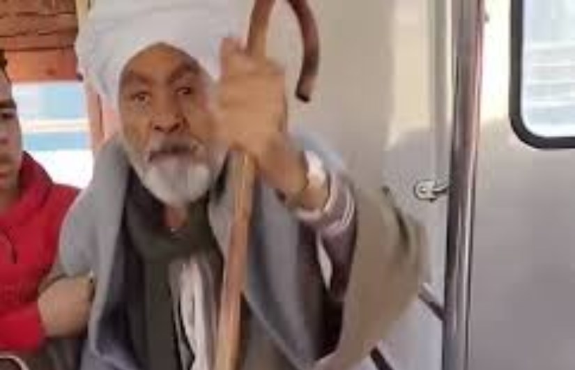 مشادة في المترو بين رجل صعيدي وفتاة