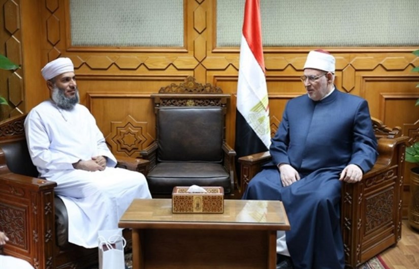 د. محمد الضويني خلال الاستقبال