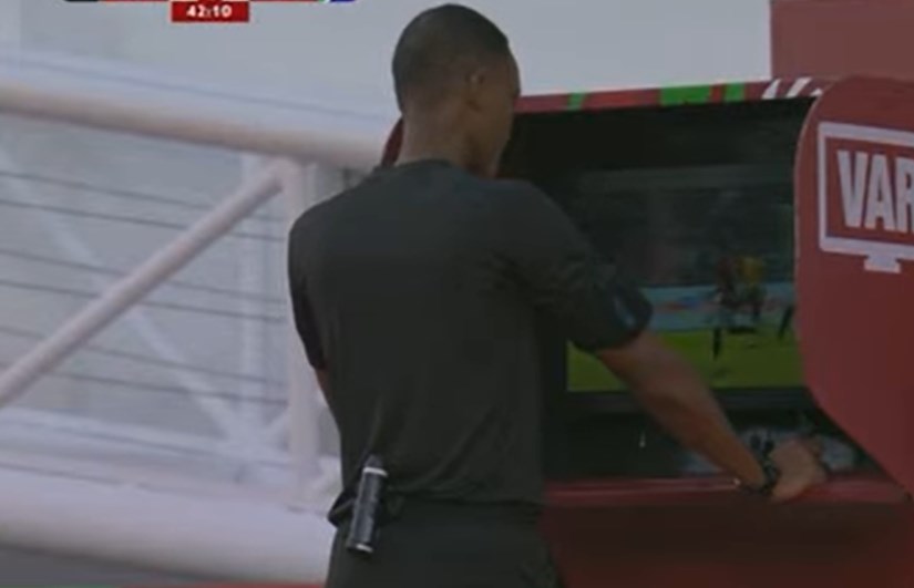 حكم مباراة مصر وجنوب إفريقيا 