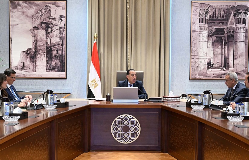 اجتماع متابعة توافر السلع الغذائية