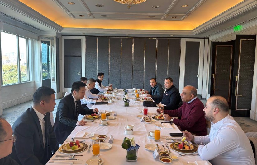 اجتماع وزير الكهرباء مع مسؤولى الشركات الصينية