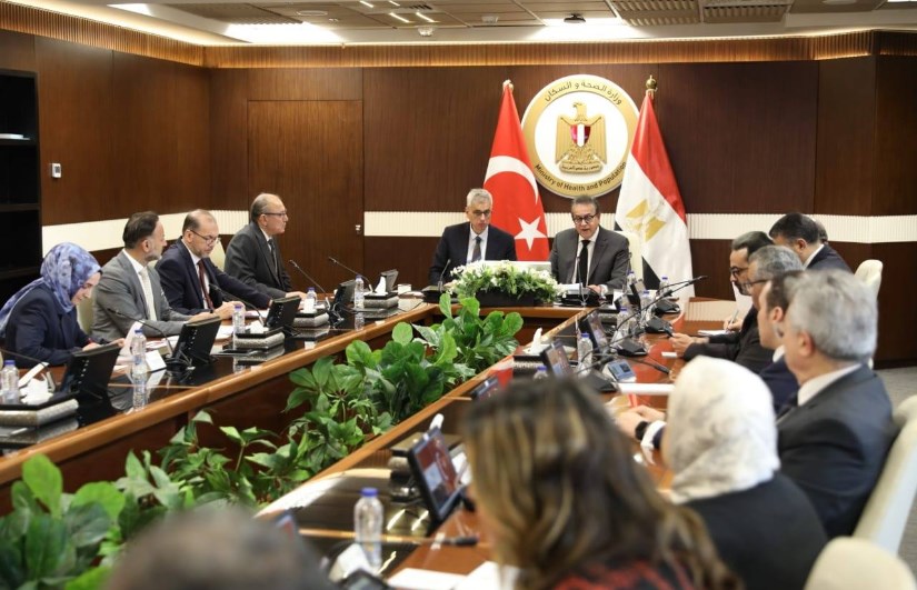 اجتماع وزير الصحة مع نظيره التركى