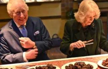 الملك تشارلز وزوجته يشاركان في تجهيز وجبات إفطار رمضان للمسلمين في لندن الملك تشارلز وزوجته يشاركان في تجهيز وجبات إفطار رمضان للمسلمين في لندن