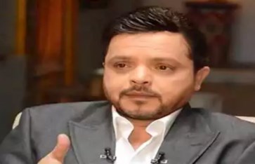 محمد هنيدي يكشف سر إعادة تقديم مسرحية "المجانين" بعد 33 عامًا