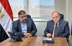 جانب من اللقاء  جانب من اللقاء