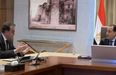 اجتماع رئيس الوزراء مع وزير الصحة اجتماع رئيس الوزراء مع وزير الصحة