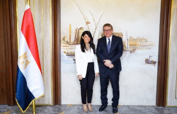 جانب من اللقاء  جانب من اللقاء