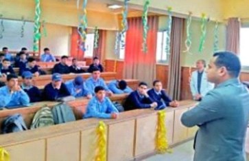 لقاءات مع طلبة المدارس للتوعية من مخاطر المواد المخدرة  لقاءات مع طلبة المدارس للتوعية من مخاطر المواد المخدرة