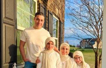 حنان ترك وأولادها  حنان ترك وأولادها