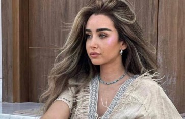 هنا الزاهد  هنا الزاهد