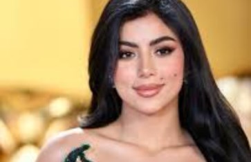 كارولين عزمي  كارولين عزمي