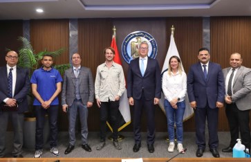 خلال اللقاء  خلال اللقاء