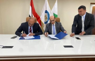 خلال توقيع البروتوكول 