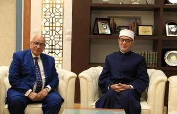 د. نظير عياد ورئيس مرفق مياه القاهرة د. نظير عياد ورئيس مرفق مياه القاهرة