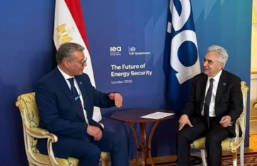 وزير البترول وفاتح بيرول