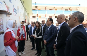 رئيس الوزراء يتفقد مدرسة "أحمد ضيف الله الدولية للتكنولوجيا التطبيقية" رئيس الوزراء يتفقد مدرسة "أحمد ضيف الله الدولية للتكنولوجيا التطبيقية"