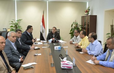 اجتماع لمتابعة المشروعات التنموية فى العلمين الجديدة اجتماع لمتابعة المشروعات التنموية فى العلمين الجديدة