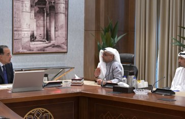 اجتماع رئيس الوزراء لمتابعة مشروع رأس الحكمة