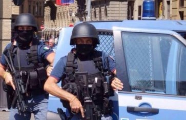 الشرطة الإيطالية الشرطة الإيطالية