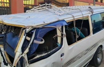 انقلاب سيارة ميكروباص  انقلاب سيارة ميكروباص