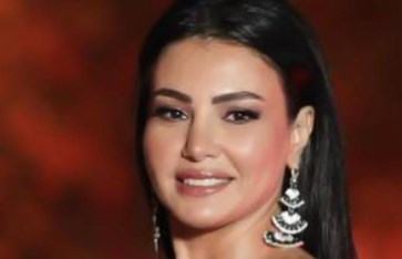 الفنانة دينا فؤاد