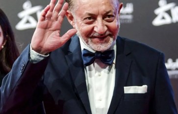 الفنان عبد العزيز مخيون الفنان عبد العزيز مخيون