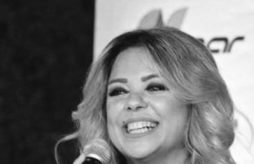 الفنانة السورية سمر عبدالعزيز الفنانة السورية سمر عبدالعزيز