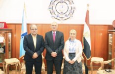 جانب من اللقاء  جانب من اللقاء