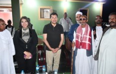 وزير الشباب والرياضة مع شيوخ القبائل  وزير الشباب والرياضة مع شيوخ القبائل