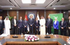 خلال الاجتماع 