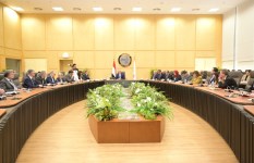 اجتماع وزير الصناعة والنقل مع الشركات الفرنسية اجتماع وزير الصناعة والنقل مع الشركات الفرنسية